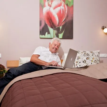 Gasthof Rhonsicht 게스트하우스 Heubach (Hessen)