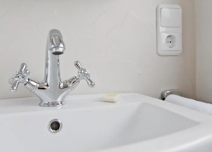 Pensionat Gasthof Rhonsicht 2*